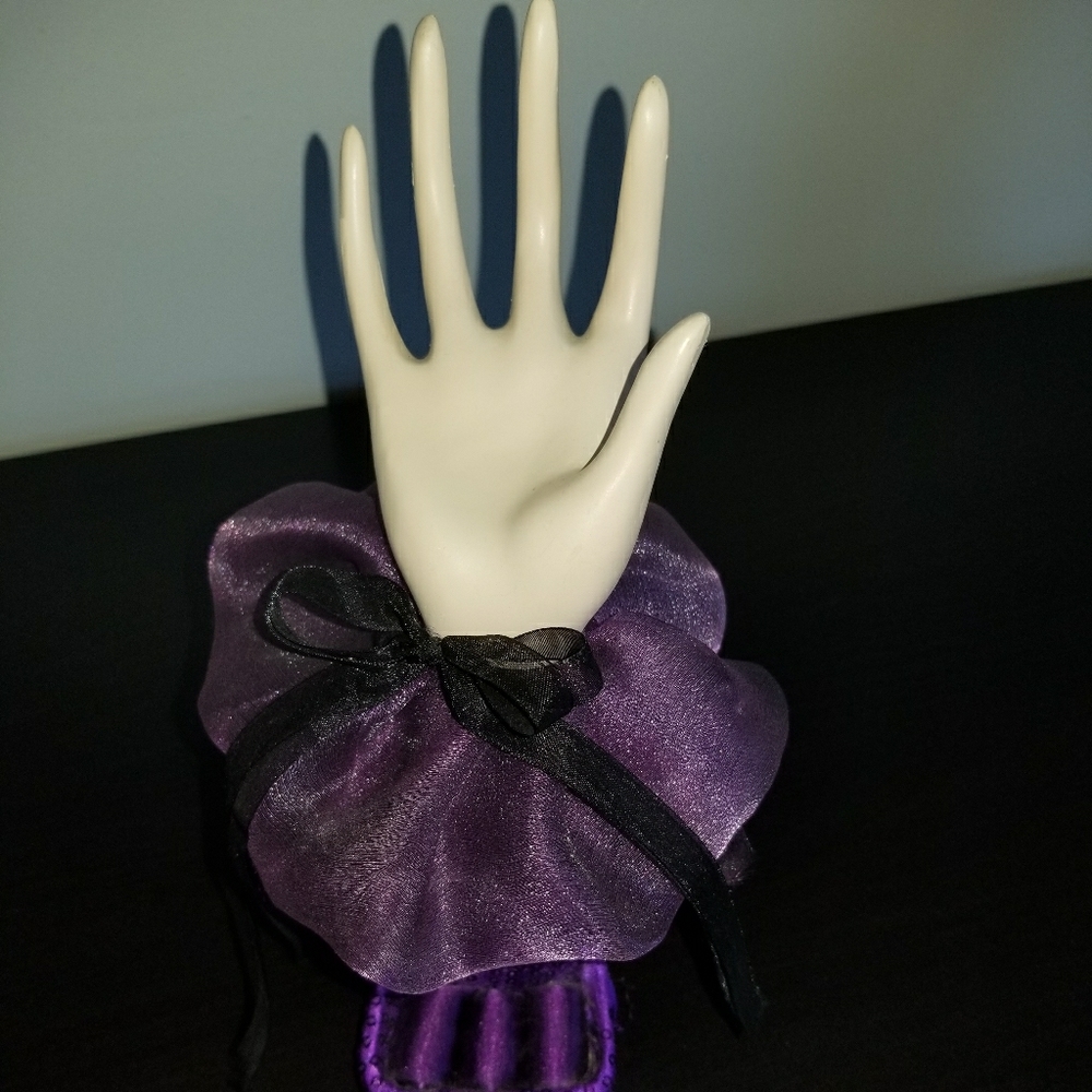 Jewelry Figurine